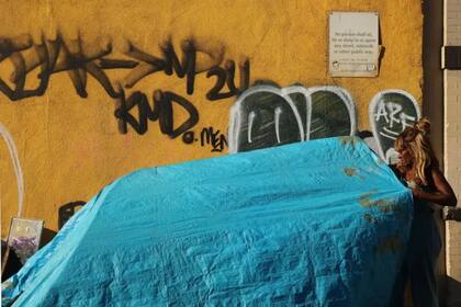 En California se destruyeron cerca de 12.000 campamentos de personas sin hogar