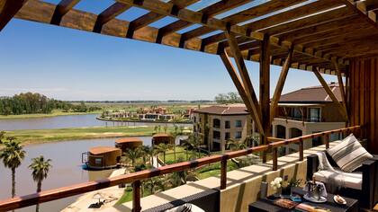 En Campana hay diferentes propuestas para comer y alojarse, El Sofitel Cardales para los que quieren una propuesta de lujo