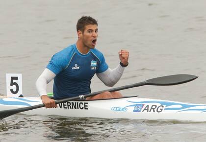 En canotaje, completó la clasificación en segundo puesto, y pasó a la semifinal