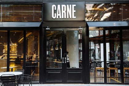 En Carne hasta el último detalle está cuidado para que la experiencia de estas hamburguesas sea gourmet