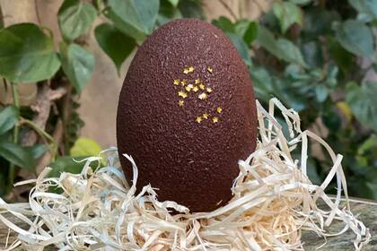 En Casa Cavia los huevos llegan rellenos con trufas.