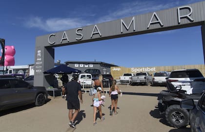 En Casa Mar, la temporada de verano en Pinamar reúne a referentes de la política, el espectáculo y el mundo empresario