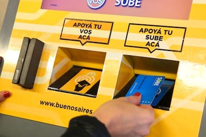En caso de no contar con la tecnología NFC en su celular, puede acreditar el dinero a través de las terminales SUBE