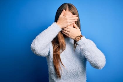 En caso de no poder huir, se recomienda esconderse y mantener silencio durante un tiroteo