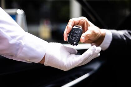 En caso de un choque, se deben sacar fotos, grabar videos y reunir testigos