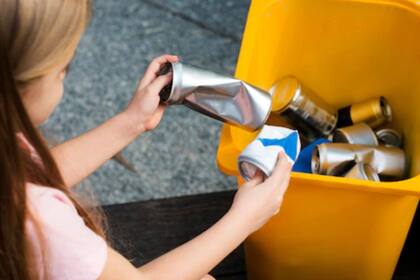 En Charlotte, el condado de Mecklenburg también estableció sanciones para desalentar la disposición inadecuada de materiales reciclables (recilock)