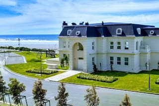 Cuánto cuestan las casas de la Patagonia desde donde podés ver ballenas sentado en el living