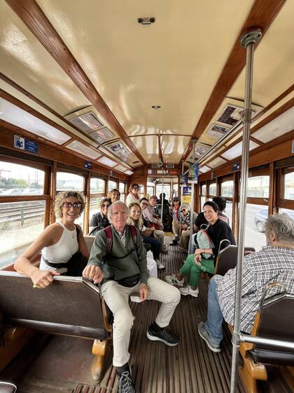 En ciudades como Lisboa, el espíritu que los guía se llama Pessoa