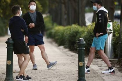 En ciudades como Melbourne se ha hecho obligatorio el uso de mascarilla