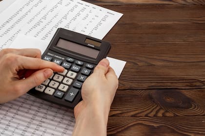 En Connecticut el salario mínimo a partir de enero de 2025 será US$16,35 y en
Delaware de US$15. (Canva)