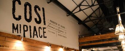 En Cosi mi Piace saben muy bien que las mejores pizzas son las de queso generoso