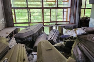 Cómo buscan establecer la identidad de los restos hallados en el cementerio municipal