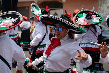 En Dallas, el Arboretum y Jardín Botánico organiza una "Fiesta del Jardín" el martes por la noche por el Cinco de Mayo