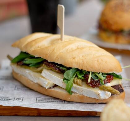 En Desarmadero sale en sándwich