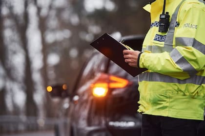 En determinadas circunstancias, el Departamento de Vehículos Motorizados de Nueva York puede conceder una licencia de conducir restringida