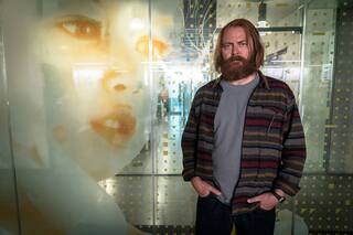 Alex Garland habla de Devs: "Las compañías tecnológicas son como monarquías"