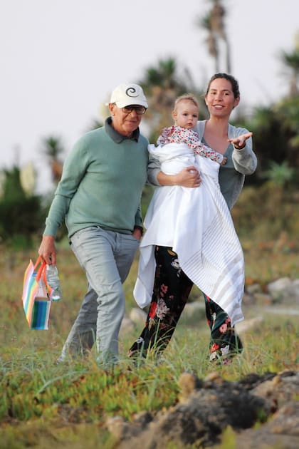 En diciembre estrenaron su casa mimetizada en el mar, su hija cumplió un año el 17 de enero y tienen un 2026 cargado de proyectos