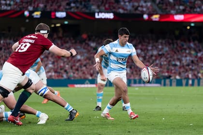 En Dublín, Simón Benítez Cruz jugando para los Pumas ante British & Irish Lions en el Aviva Stadium