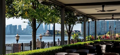 En Edgewater, las agresiones se registran a razón de 0.0006 por habitante, mientras que los robos alcanzan 0.0142 por persona