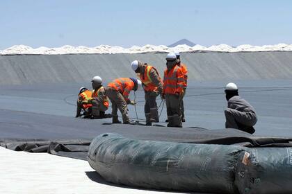 En el 2010 ya se trabajaba en la construcción de una pileta de prueba para la producción de litio en pequeñas cantidades