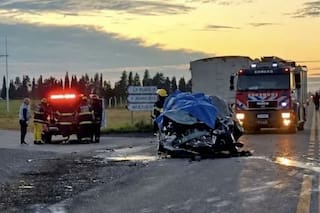 Quiénes son los fallecidos por el choque entre una camioneta y un camión