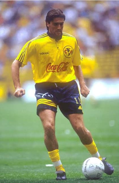 En el América de México jugó un año después de su última etapa en River.