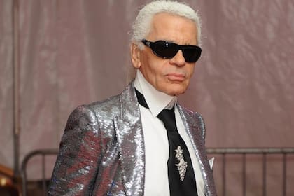 En el año 2023, la temática de la MET Gala se basó en Karl Lagefeld, un diseñador alemán que trabajó para la marca Chanel durante varios años