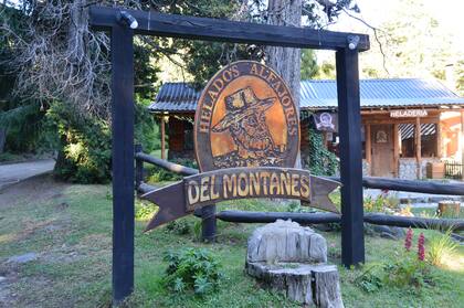 Hoy así se ve la entrada de los alfajores Del Montañes