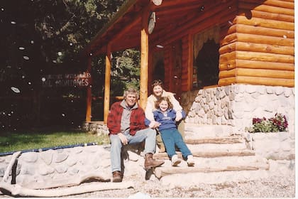 Eduardo y Patricia en el año 1995, en el primer local que abrieron