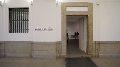 En el antiguo edificio de un hospital que se convirtió en el Museo Nacional Reina Sofía, la exposición "Llámalo de otra manera. Something Else Press, Inc. (1963-1974)" comparte cartel con una muestra homenaje a Picasso y la colección permanente que aloja al "Guernica"