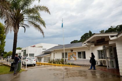 En el área de cuidados intensivos del Hospital de Pinamar sigue internado delicado el menor que sufrió severas heridas ayer en un choque en La Frontera