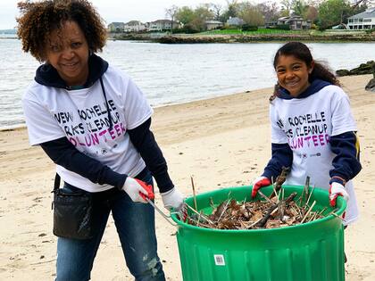En el área del valle de Hudson, organizaciones como Volunteer New York lideran la promoción del voluntariado y las donaciones durante Giving Tuesday (Volunteer New York)