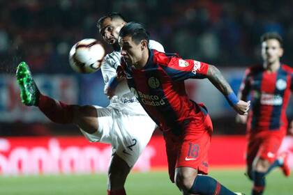 En el Bajo Flores, San Lorenzo y Cerro Porteño empataron el partido de ida de octavos de final de la Copa Libertadores.