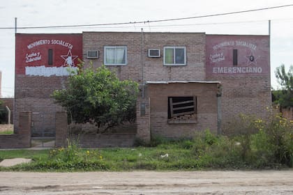 En el barrio Emerenciano las casas son todas similares: construcciones de ladrillos identificadas con ese nombre y una estrella con la cara del Che Guevara