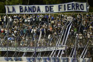 No hay permiso: Gimnasia recibirá a Boca en el Bosque y sin hinchas visitantes