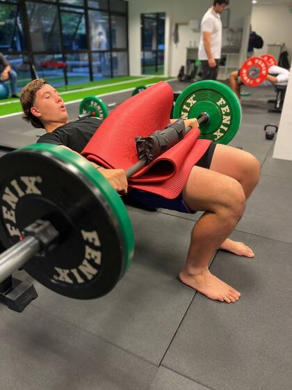 En el camino de crecimiento profesional del especialista, fueron decisivas dos actitudes: la primera, tomar riesgos y desafiarse a cambiar cada vez que se encontraba en una zona de confort. Y la segunda: aprender a escuchar al paciente