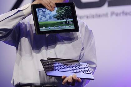 Asus posicionó a la Transformer TF 101 como una tableta híbrida basada en Android con prestaciones de notebook gracias a su teclado desmontable