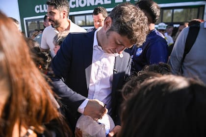 En el campamento de Kicillof siguen el día a día de la economía argentina con la expectativa de hacerse cargo en 2027