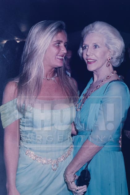 En el casamiento de su hermano mayor, Alejandro, con Zelmira Peralta Ramos, el 8 de marzo de 1991. La ceremonia religiosa fue en el convento de Santo Domingo y la fiesta, en el Jockey Club de San Isidro.