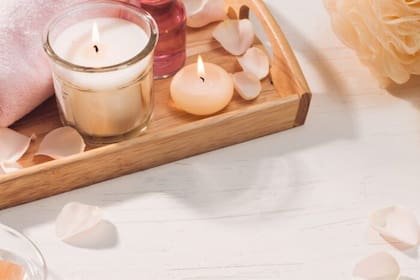 En el caso de no contar con rosas blancas para el ritual, se puede usar otras que sean de color claro