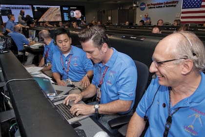 En el Centro de Control durante el descenso del Curiosity en Marte.