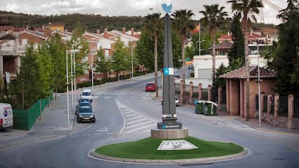 En el centro de Jun, un monumento a Twitter