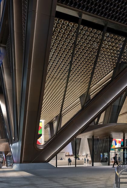 En el centro del edificios de JP Morgan, el espacio de triple altura denominado “Exchange” funciona como núcleo comunitario