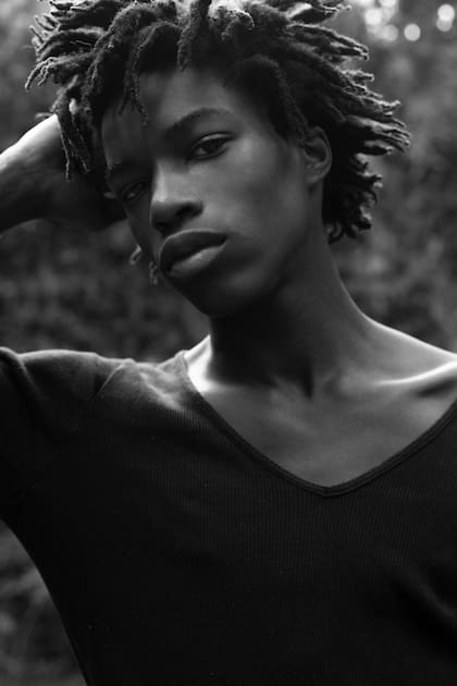 "En el colegio me sentí agredido en muchos momentos y fue difícil aceptar cómo es la gente. Mamá siempre me decía que tenía que ignorar los comentarios que me hacían".