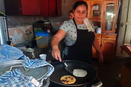 En el comedor de Mamá Rosa pueden usarse bitcoin para pagar pupusas, el plato típico salvadoreño