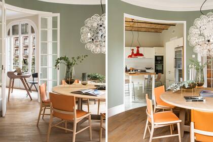 La mesa ‘Alex’ y las sillas ‘Jens’ son dos diseños del italiano Antonio Citterio (BB Italia).