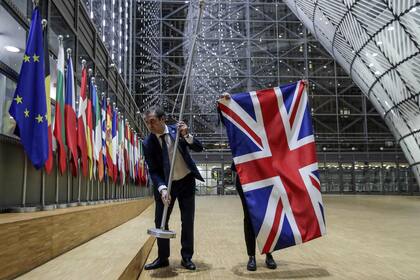 En el Consejo Europeo, en Bruselas, retiraron la bandera británica