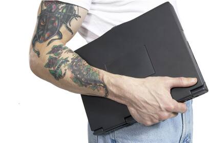 En el deporte se ven más abiertamente los tatuajes que en la oficina