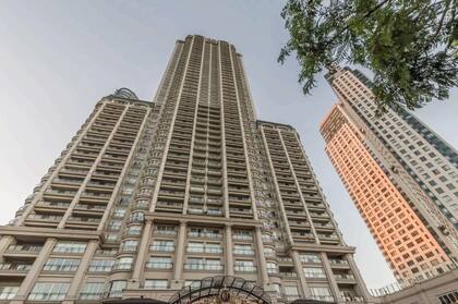 En el edificio Chateau de Puerto Madero, el departamento está publicado a US$2.450.000