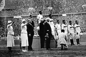 El equipo que hizo sonar el Himno Argentino ante el saludo nazi en el estadio de Berlín